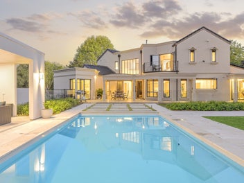 203 Athlone Drive, Cambridge, Cambridge