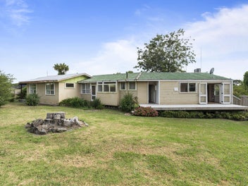 13 Ennis Avenue, Pakuranga Heights, Auckland