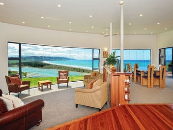 225 Mahia East Coast Road, Māhia