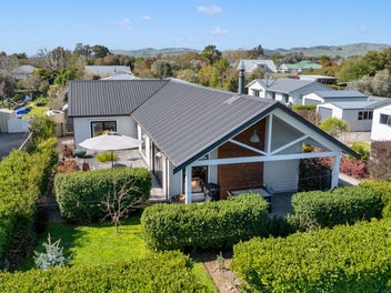 7 Esther Street, Martinborough