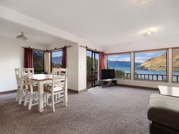 68 Wynyard Crescent, Fernhill, Queenstown