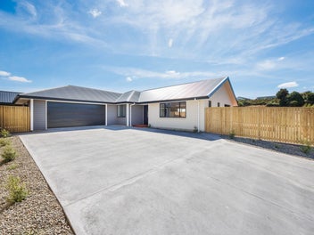 87 Freedom Drive, Kelvin Grove, Palmerston North