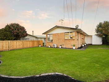 24A Lewis Street, Glenview, Hamilton