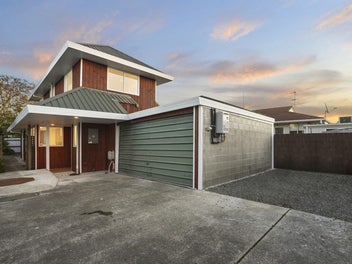 2/113 Beresford Street, New Brighton, Christchurch