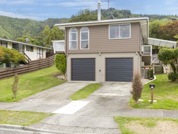 156 California Drive, Totara Park, Upper Hutt