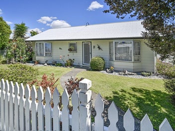 1/1408 Jubilee Street, Mayfair, Hastings