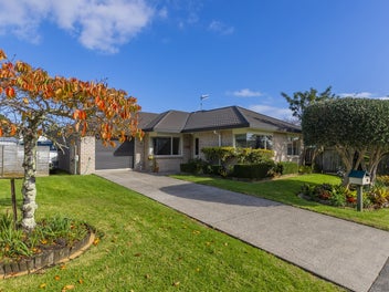 16 Tararua Street, Paraparaumu