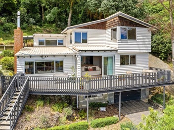 18 Marion Street, Macandrew Bay, Dunedin