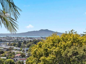1/1 Tetrarch Place, Tōtara Vale, Auckland