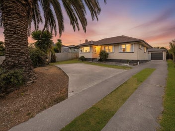 12 Clutha Crescent, Clover Park, Auckland