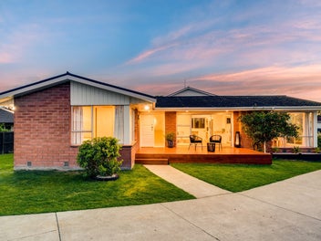 6 Larkhill Place, Russley, Christchurch