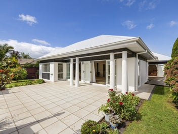 57 Oriental Parade, Papamoa Beach, Papamoa