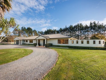 408 Aranui Road, Palmerston North