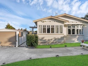 152 White Swan Road, Mount Roskill, Auckland