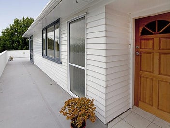 8 Jellicoe Road, Murrays Bay, Auckland