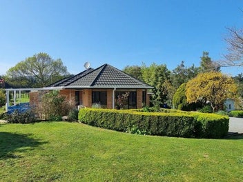 223 Heatherlea East Road, Levin, Levin