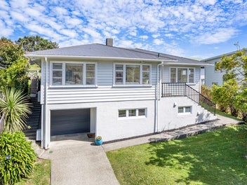 103 Kenmore Street, Newlands, Wellington