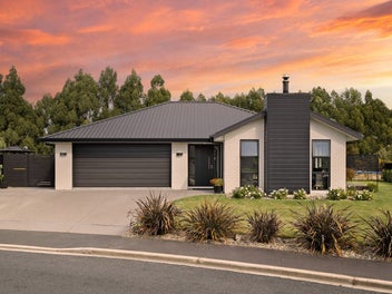 9 Tate Crescent, Green Island, Dunedin