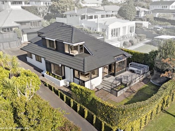21 Rutherford Terrace, Meadowbank, Auckland