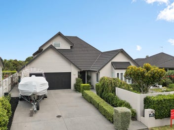 194 Saint James Drive, Huntington, Hamilton