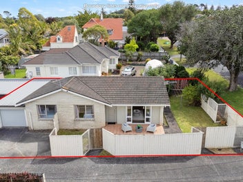 1/30 Puriri Avenue, Greenlane, Auckland