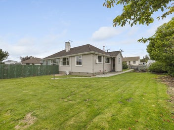 3 Freyberg Avenue, Sawyers Bay, Port Chalmers