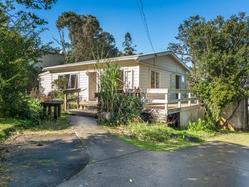 37 Sea View Road, Ostend, Waiheke Island