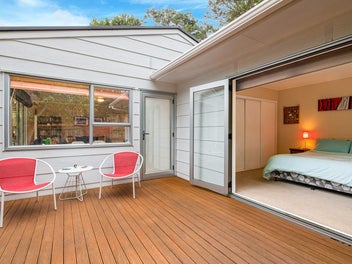 1/22 Wirihana Road, Titirangi, Auckland