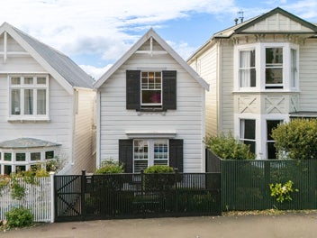 33 Grant Road, Thorndon, Wellington