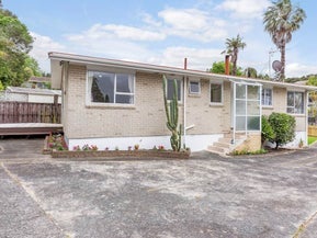 16 Staincross Street, Green Bay, Auckland