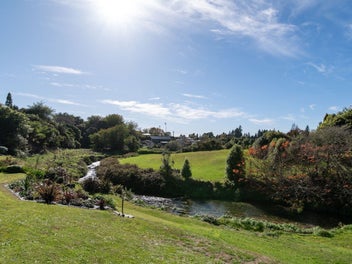 12 Erlam Place, Matipo Heights, Rotorua