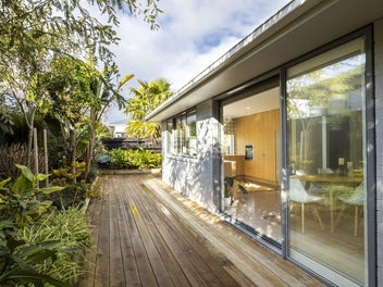 188 Seaview Road, Westown, New Plymouth