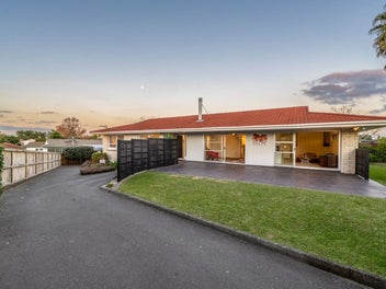9 Lakeside Drive, Pahurehure, Papakura