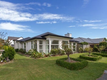 2 Glen Oaks Drive, Northwood, Christchurch