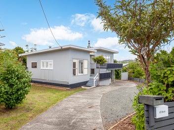 17 Piccadilly Circus, Snells Beach, Snells Beach