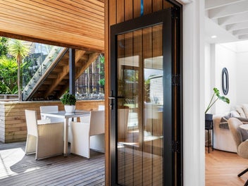 1/102 East Coast Road, Forrest Hill, Auckland