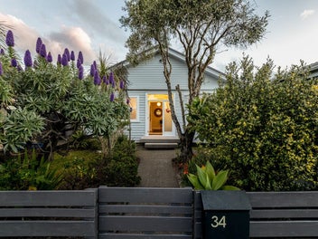34 Puru Crescent, Lyall Bay, Wellington