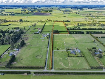 78 Howsons Road, Cust