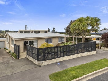 28 Estuary Crescent, Fairfield, Dunedin