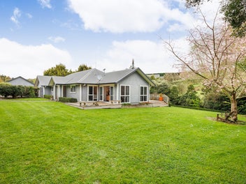 35 Oram Drive, Turitea, Palmerston North