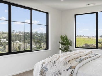 8 Backridge Way, Flat Bush, Auckland