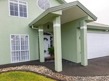 46 Whiting Grove, West Harbour, Auckland