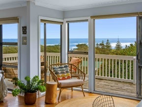 27 Domain Crescent, Muriwai, Waimauku