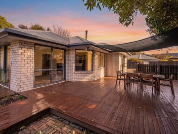 11 Mayer Crescent, Wakefield