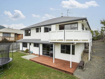 14 Olympus Way, Richmond