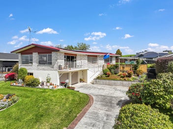 24 Hillcrest Street, Tirau