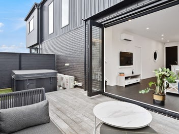 18B St Michaels Avenue, Point Chevalier, Auckland