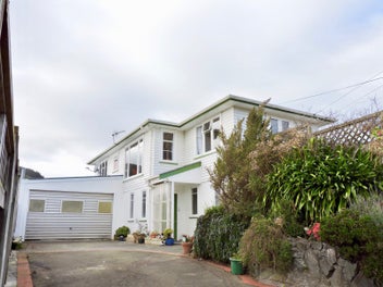 42 Allen Terrace, Tawa, Wellington
