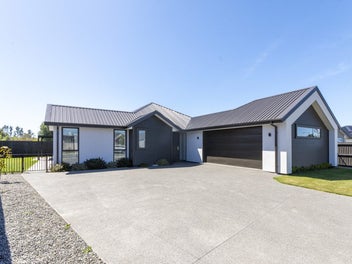 23 McQuillan Avenue, Woodend, Woodend