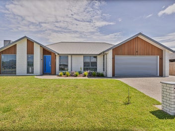 1 Ngaroma Crescent, Whitianga, Whitianga
